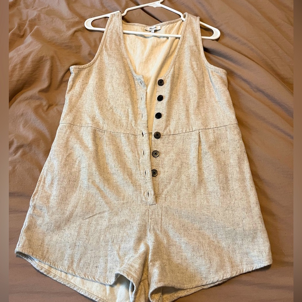 Never worn Madewell romper.